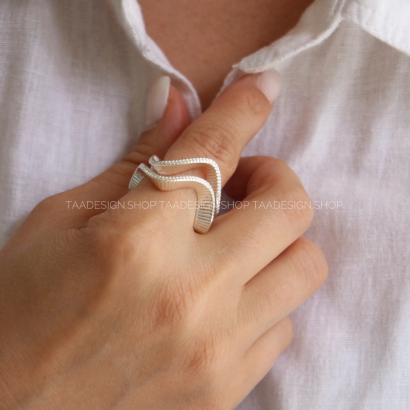 انگشتر زنانه موج دار مدلRi4026