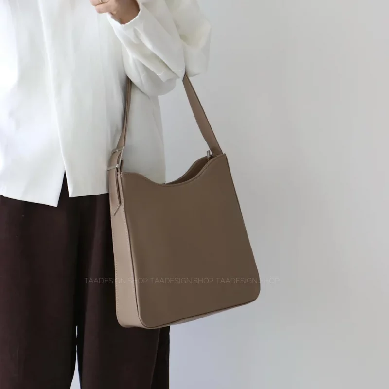 کیف زنانه دوشی مدل ماتیاس