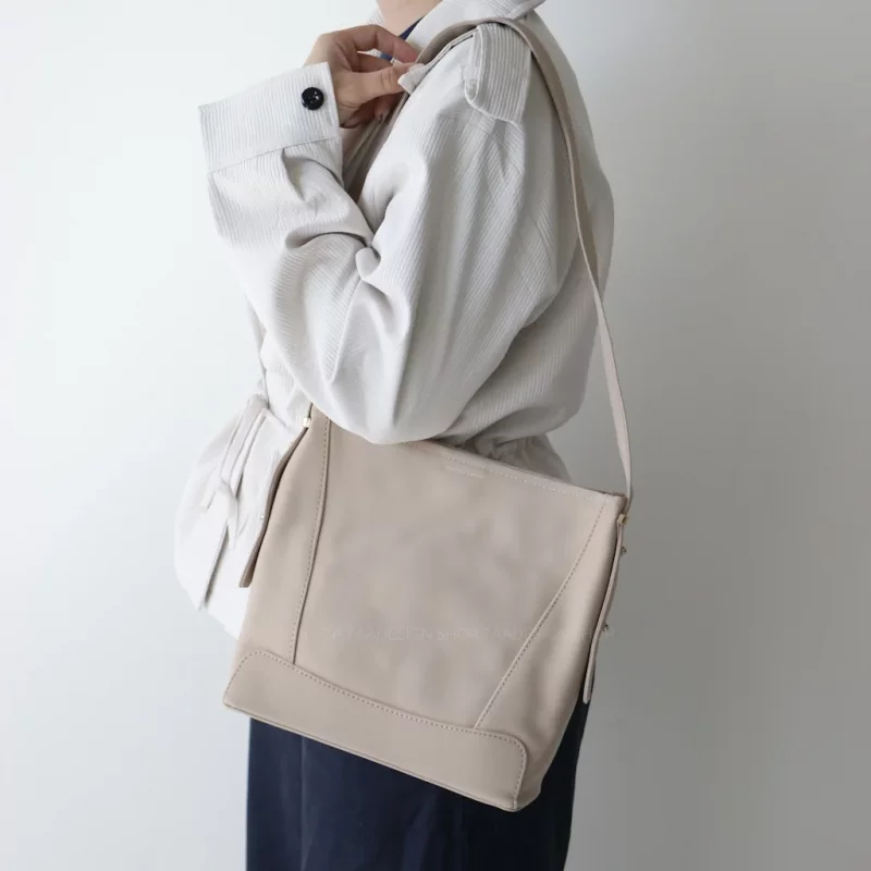 کیف زنانه بزرگ مدل تیارا