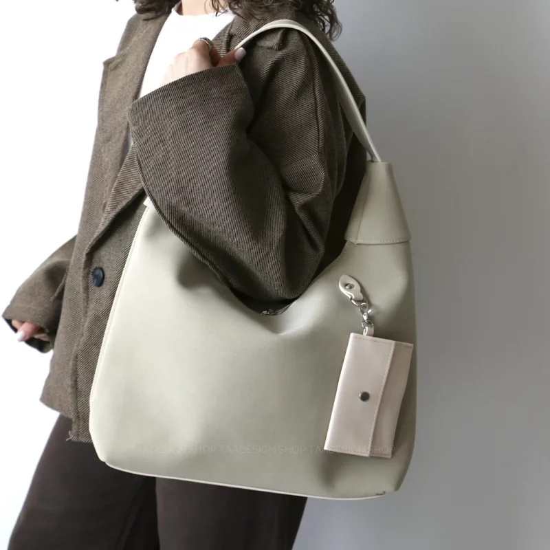 کیف زنانه بزرگ مدل لامیس جیر