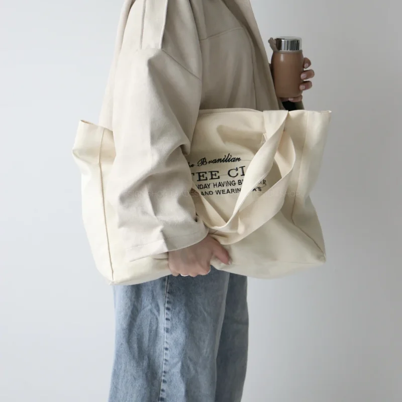 توت بگ مدل آکام