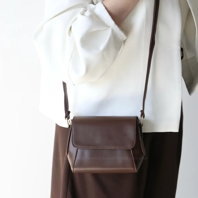 کیف زنانه دوشی مدل نورا