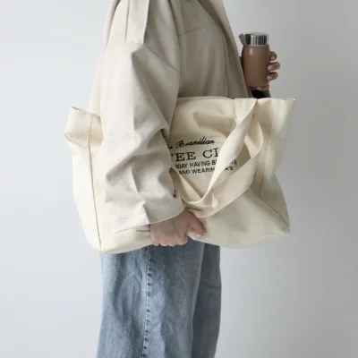 توت بگ مدل آکام