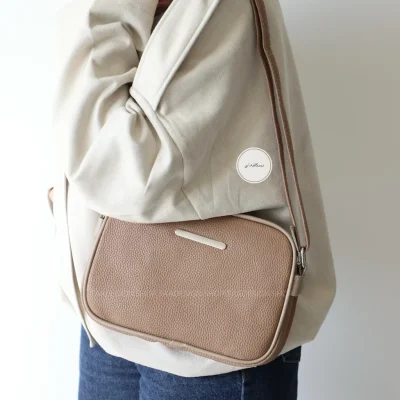 کیف زنانه دوشی مدل ماگریتا