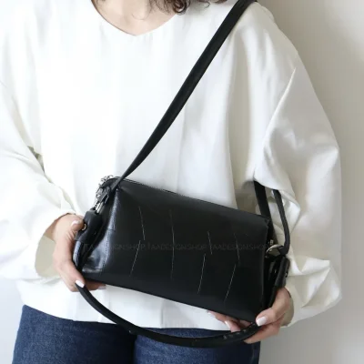 کیف زنانه مجلسی مدل کارلا