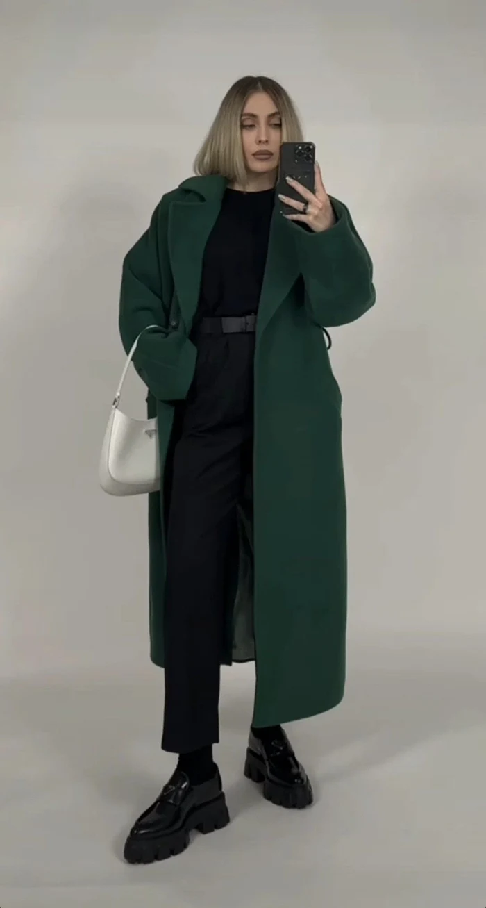 رنگ سبز تیره برای فصل پاییز