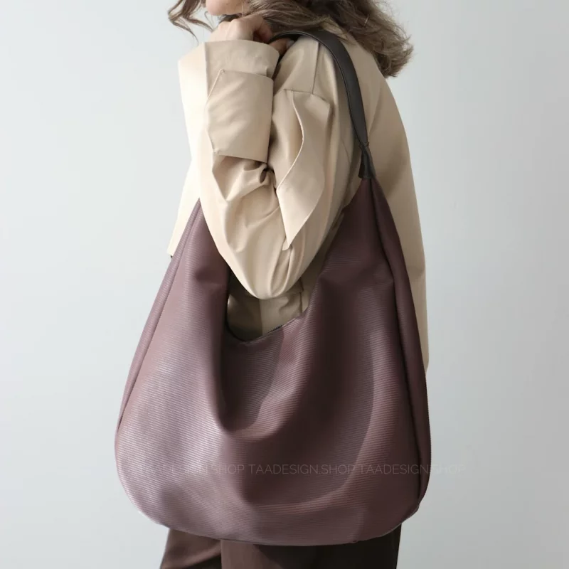 کیف زنانه بزرگ مدل برزان