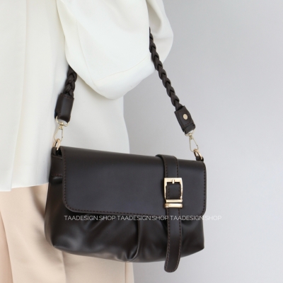 کیف دوشی زنانه مدل کاریزا