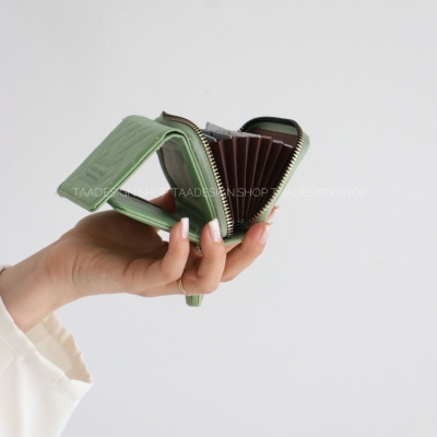 کیف پول و جاکارتی بانیز