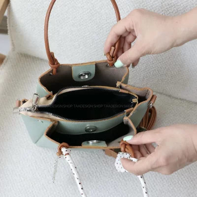 کیف زنانه دوشی مدل مینی آرتام