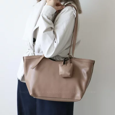 کیف زنانه بزرگ مدل کلارا