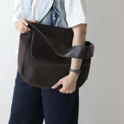 کیف زنانه بزرگ مدل آرالیا جیر