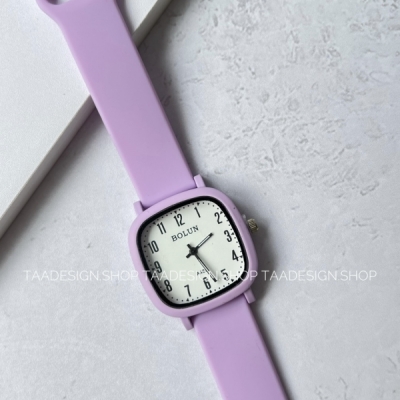 ساعت مچی بند سیلیکونی صفحه مربع برند بالون کد WA2004