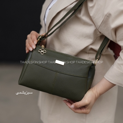 کیف دوشی زنانه مدل هیلا