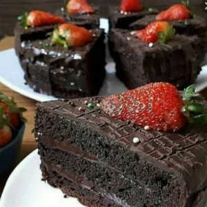 پودر کیک دبل چاکلت کیک خیس شکلاتی بانوی خانه (تهیه شده با شکر قهوه ای)