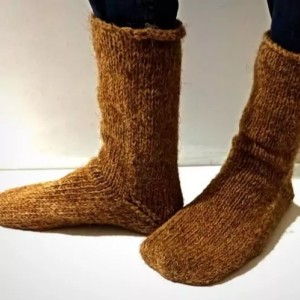 جوراب پشمی گوسفندی قهوه ای