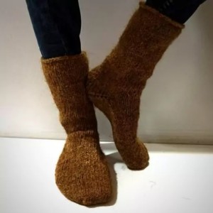 جوراب پشمی گوسفندی قهوه ای