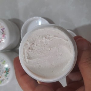 مام کرمی ریحانا در رایحه های مختلف
