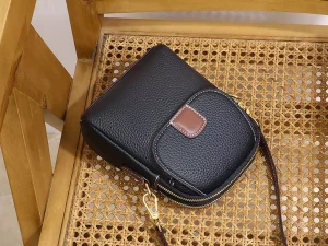 کیف دوشی و کراس بادی زنانه چرمی Mobile phone leather crossbody bag for women 2023 V90059