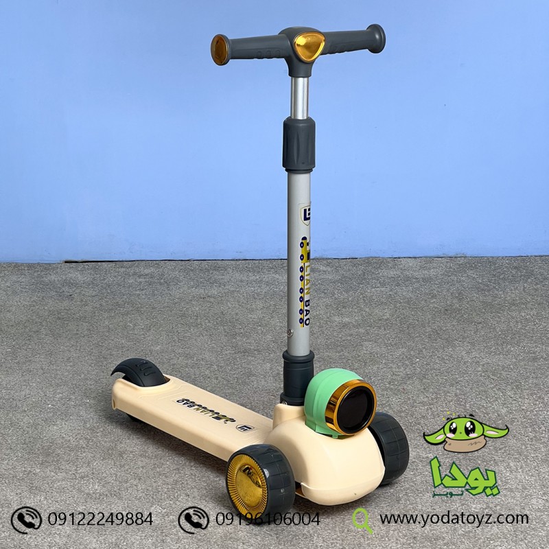 اسکوتر چراغدار کودک تاشو رنگ کرم-سبز کد 2006