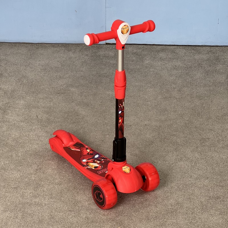 اسکوتر کودک کد 2122 مدل ایرون من