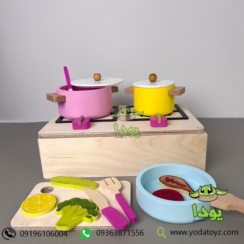 ست قابلمه و ظروف آشپزی چوبی اسباب بازی (زرد آبی با در سفید)