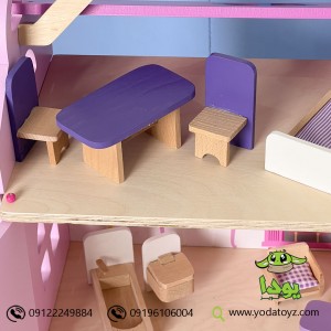 خانه عروسکی چوبی با لوازم