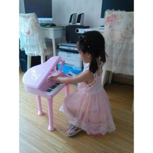 اسباب بازی پیانو صورتی با صندلی و میکروفن سایز بزرگ برند BAOLI