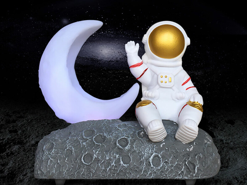 اسپیکر بلوتوثی فانتزی شارژی رومیزی طرح فضانورد رانمی Y-589