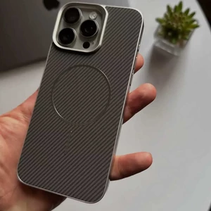 قیمت قاب محافظ فیبر کربن مگنتی آیفون 17پرو مکس ماسک