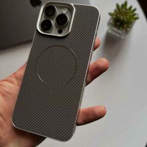 قاب کربن گوشی آیفون 17 پرو مجیک ماسک