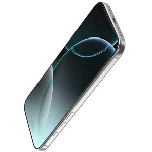 فروش گلس آیفون 17 پرو گرین‌لاین