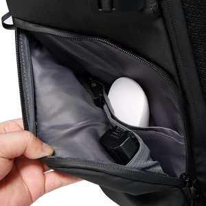 کوله‌پشتی لپ‌تاپ 15.6 اینچ و آیپد 13 اینچ ضدآب 37 لیتری بنج مخصوص حمل دوربین