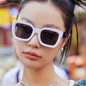 عینک آفتابی زنانه کارن بازار Karen Bazaar مدل TR2165 پلاریزه UV400