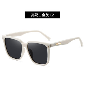 عینک آفتابی زنانه پلاریزه کارن Karen B8308