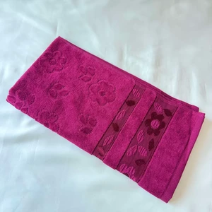حوله ابریشم فاضل مدل گلبرگ سایز40*80 سانتی متر