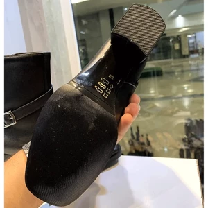 نیم بوت زنانه چرم مدل سگک‌دار پاشنه پهن کد03، رنگ مطابق تصویر