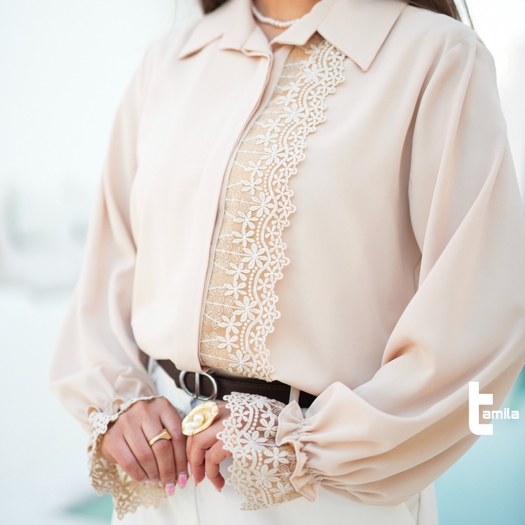 شومیز زنانه کد ۱۵۶ مدل لیلیوم ( گیپور با پنج سانت فاصله از قاپک سینه دوخته شده)