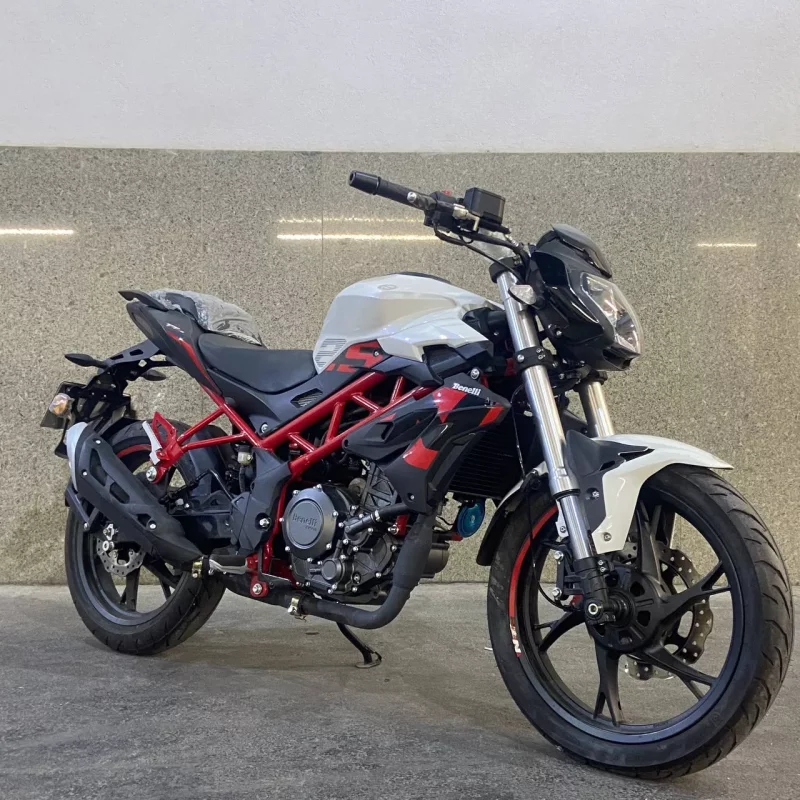 موتور سیکلت بنلی ۲۵۰ تک سیلندر1402(در حد صفر)