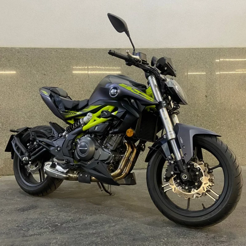 موتور سیکلت کیو جی اس آر کی ۲۵۰ دو سیلندر مدل ۱۴۰۲(در حد صفر)