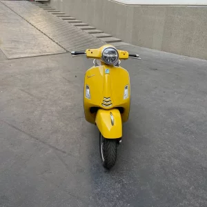 موتور سیکلت وسپا مدل GTS زرد (کارکرده)