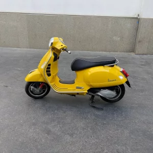 موتور سیکلت وسپا مدل GTS زرد (کارکرده)