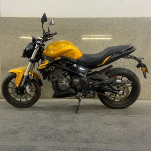 موتور سیکلت بنلی ۲۵۰ جفت سیلندر مدل ۱۴۰۱ (کارکرده)