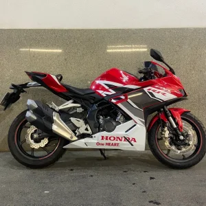 موتور سیکلت هوندا CBR250 RR فول مدل 1403