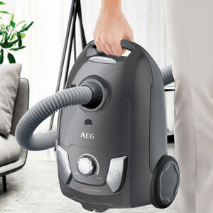 جاروبرقی آ ا گ مدل VX4-1-GM-T