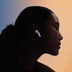 هدفون بلوتوثی توگوشی اپل مدل Airpods 5 با حذف نویز فعال، تراشه H2 و استاندارد IP57