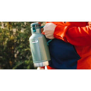 فلاسک استنلی مدل CLASSIC EASY-POUR GROWLER کد F 2021 گنجایش 2 لیتر