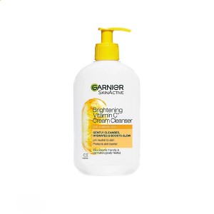 شوینده کرمی روشن کننده و ضد لک گارنیه مدل Brightening Vitamin C حجم ۲۵۰ میل
