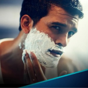 ژل اصلاح آبرسان و محافظ پوست ژیلت مدل Mach3 Extra Comfort Shave Gel حجم 200 میل
