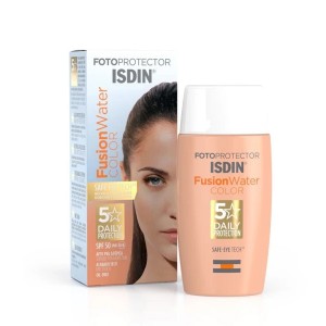 ضد آفتاب رنگی SPF50 رنگ مدیوم ایزدین مدل Fusion Water حجم 50 میل